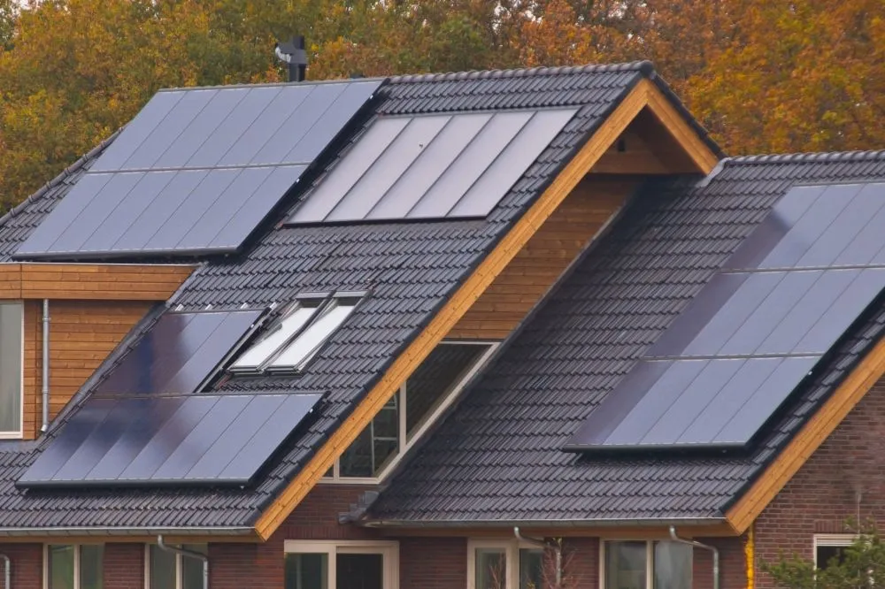 Tipos de placas solares para un ahorro sostenible